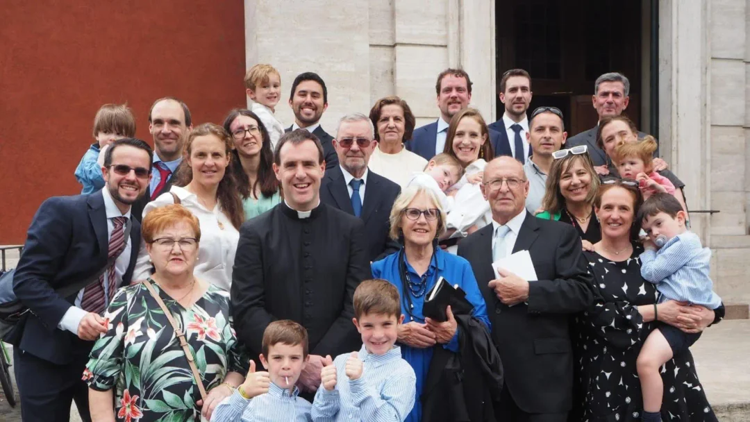 Colabora, el seminario es de todos.